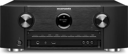 Ampli home-cinéma Marantz SR6015 noir, vue de face, façade noire avec boutons et molettes argentés, écran LED bleu au centre