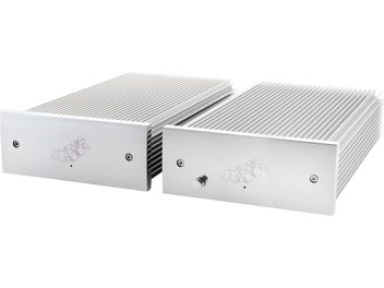 Transrotor Phono 8.2 MC sym phono preamplifier in silver aluminum, double rectangular housing with smooth front panel and large cooling fins on the top and sides, three-quarter front view