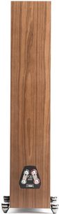 Cassa a colonna Motion F20 con finitura in legno vista da dietro, connettori neri e rossi in basso, piedini metallici visibili