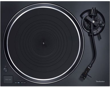 Juoda Technics SL-1500CEG-K vinilinė plokštelių grojimo sistema, matoma iš viršaus su nuskaitymo galvute, padėklu ir valdymo mygtukais