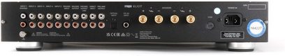 Ampli hi-fi stéréo Rega Elicit MK5 noir, face arrière, connectique audio et alimentation, vue rapprochée centrée