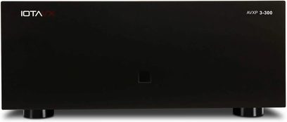 IOTAVX AVXP 3-300 sort hi-fi effektforstærker, rektangulær minimalistisk front set forfra