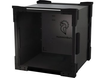 HumminGuru FlexiCube nervürlü kübik yapılı siyah saklama modülü, kapısı açık üç çeyrek açıdan görünüm
