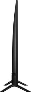 Samsung QE55Q60R TV set fra siden, flad og tynd skærm, mat sort ramme, centralt Y-formet stativ