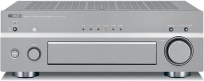 Стерео hi-fi усилвател Yamaha AX-397 в сребрист цвят, изглед отпред, с метален панел, бутони, въртящи се копчета и цифров дисплей