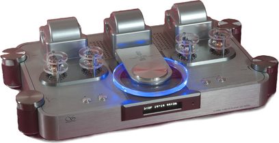 Shanling CDT-2000 sølvfarvet CD-afspiller, set forfra, 3 blå oplyste vakuumrør, knapper og LCD-skærm på toppen
