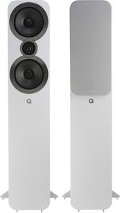 Sada sloupových reproduktorů Q Acoustics 3050i bílá, pohled zepředu, dva bílé reproduktory, černé měniče