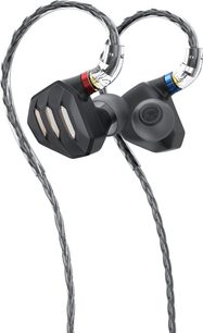 FiiO FH7S in-ear høretelefoner i sort metal og plast, skrå visning, vinklet frontplade med tre gyldne gitteråbninger, mørkegrå silikonepropper, gennemsigtige stik med rød og blå ring, grå flettet kabel