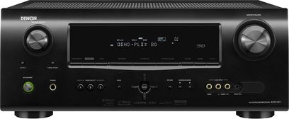 Amplituner kina domowego Denon AVR-1611 w kolorze czarnym, panel przedni z wyświetlaczem LCD, pokrętłami i portami, widok z przodu