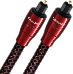 To digitale optiske Audioquest Cinnamon-kabler, sorte stik, rød og sort flettet kappe, set forfra