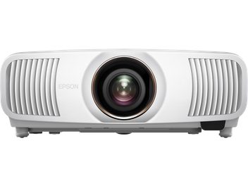 Epson EB-QB1000 valge, eestvaade, ristkülikukujuline korpus, keskne objektiiv, külgrestid, nähtavad jalad