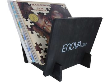 Enova HIFI Vinyl range 25 siyah plak saklama mobilyası, Isaac Hayes'in "...To Be Continued" plak kapağı ile sergileniyor