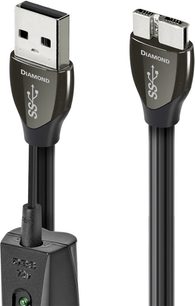 Kabel USB-A 3.0 do Micro B 3.0 z prostokątnymi metalowymi złączami, gładką czarną osłoną, widocznym napisem "Diamond" i logo USB.