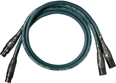 Analogový audio kabel XLR Cardas Parsec 1 m, tmavě zelený, černé XLR konektory, zlaté nápisy, pohled shora