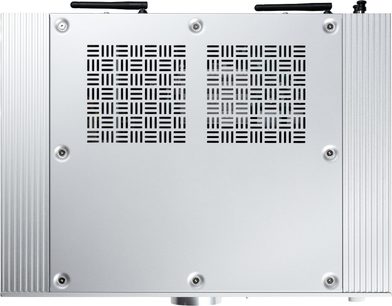 Onkyo ICON P-80 forforsterker i sølvfarget aluminium, sett ovenfra, to ventilasjonsrister, rillete sider, antenner bak