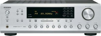 Onkyo TX-8555 sølvfarvet stereo hi-fi-forstærker, set forfra, blå skærm, sorte knapper og drejeknapper, hovedtelefonstik til højre