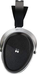 Hifiman Audivina LE lukkede hovedtelefoner, tæt på et øreklaps, sølvfarvet metalramme, sort skal, set forfra