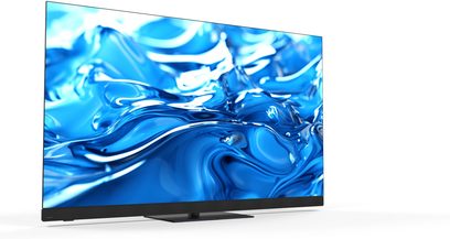 Kõrglahutusega Panasonic TV-77Z90B must teler klaasist ja metallist, üliõhukeste äärte ja lameda keskse alusega, vaade vasakult eest kolmveerand nurga alt