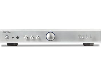 Integrierter Hi-Fi-Stereo-Verstärker Rotel A8 Silber, Vorderansicht, runde Knöpfe, zentrales Zifferblatt, schwarze Füße, metallische Oberfläche