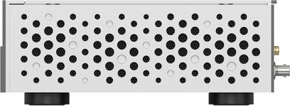 DAC-ljudomvandlare Matrix Audio ND-1 silver, undersida med perforerat galler, svarta fötter och kontakter