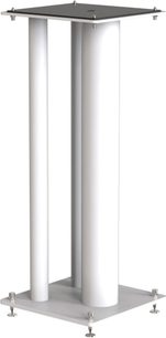 Hvid satineret Norstone Design Stylum Max højttaler-fod, 4 hvide cylindriske søjler på grå firkantet base, set forfra