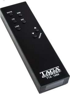Hi-Fi zesilovač s elektronkami Taga Harmony TTA-1000 v černé barvě, pohled zepředu, tlačítka a nápisy na horní straně, černý obdélníkový kryt