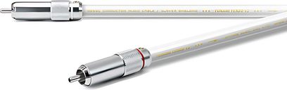 Analogt RCA-lydkabel Oyaide T TERZO V2 RR V2 1 m og krombelagt RCA-stik, set ovenfra på hvid baggrund