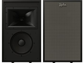 Diffusore da scaffale Klipsch Rebellion nero, vista con altoparlante e tromba, griglia frontale removibile con logo