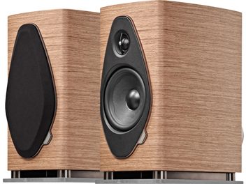 Sonus Faber Sonetto II G2 valriekstkoka plauktu skaļruņu pāris ar un bez melna priekšējā režģa