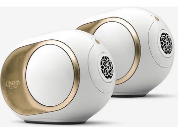 To trådløse Devialet Phantom II 98 dB Opera de Paris højttalere, hvid og guldfarvet finish, set forfra
