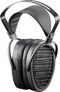 Atviro tipo ausinės „Hifiman Arya Stealth Magnet Version", trečdalio kampu iš kairės pusės, juodos ausinių kevalai ir sidabrinė grotelė