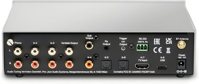 Pro-Ject Pre Box S3 черен, заден изглед с аудио стерео свързаност, USB, HDMI TV вход и Bluetooth антена