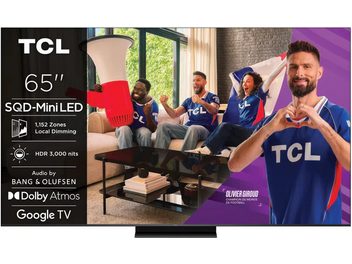 Plochý televizor TCL 65C7L 65 palců, propagační vizuál s fanoušky v modrém dresu a Olivierem Giroudem