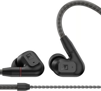 Sennheiser IE 200 in-ear hovedtelefoner, set forfra, sorte øretelefoner med grå snoede kabler, silikonepropper