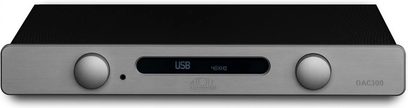 Atoll Electronique DAC300 sølvfarvet audio DAC-konverter, set forfra, med USB-display, 2 drejekontroller og børstet aluminiumsfront