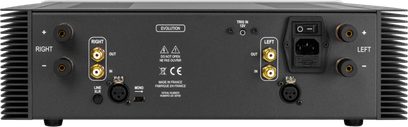 Atoll Electronique AM400 Evolution -tehovahvistin, musta metallirunko, takanäkymä sivuilla olevilla jäähdytysrivoilla, vasemman ja oikean kaiuttimen liittimet, RCA- ja XLR-tulot, 12 V trigger -portti ja virtaliitäntä