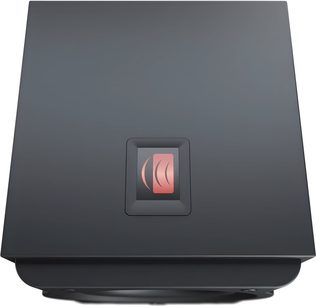 Perlisten R8s subwoofer i svart satinert finish, trolig malt trekasse, rød sentralmerke, sett ovenfra