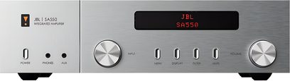 JBL SA550 stereo hi-fi forstærker set forfra, sølvfarvet front med knapper, drejeknapper og rød LED-skærm med "SA550"