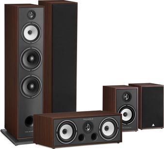 Sada sloupkových reproduktorů Triangle Borea BR10 v ořechovém provedení, 5 reproduktorů, 3 velikosti, tmavé dřevěné provedení, pohled zepředu
