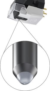 Audio Technica VM670SP vinylpickup-celle, set i tværsnit, sort krop, diamantspids, trådophæng
