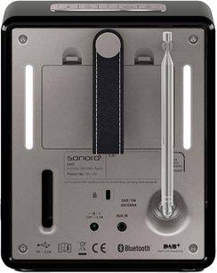 Sonoro Easy sort radio - blank og sølv, set forfra, med LCD-skærm, knapper, drejeknap, antenne og USB-port