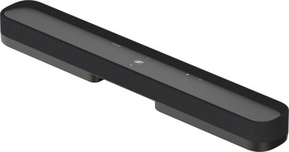 Zvuková lišta Sennheiser AMBEO Soundbar Mini v černé barvě, pohled zepředu, protáhlý obdélníkový tvar se zaoblenými hranami