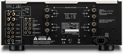 Stereo hi-fi zosilňovač Denon PMA-2010AE, zadný panel, detailný pohľad, audio konektory a reproduktory, hlavný vypínač