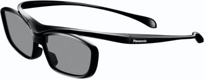 Panasonic TY-EP3D10E sorte 3D-briller, tynde stænger, rektangulære mørkegrå linser, set fra en trekvartvinkel forfra