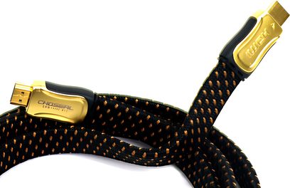 HDMI kabel Choseal CHD-1222 5 m černý a zlatý, detailní záběr, pohled shora, černé opletení a pozlacené konektory
