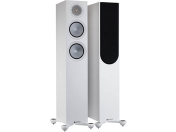 To hvide satinerede Monitor Audio Silver 200 7G gulvhøjtalere set forfra med synlige højttalerenheder og koniske fødder