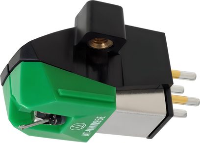Gramoprenoska Audio Technica AT-VM95E čierna, priehľadný zelený držiak ihly, pozlátené kolíky na zadnej strane