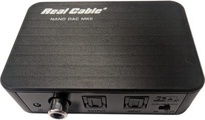 Real Cable NANO-DAC MKII sort rektangulær DAC-lydomformer med synlige stik på fronten og hvid tekst ovenpå