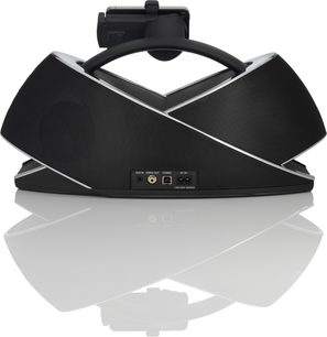 JBL On Beat Xtreme sort multimediehøjttaler, set forfra, med integreret dockingstation til mobilenhed på toppen