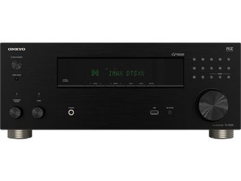 Amplituner kina domowego Onkyo TX-RZ30 czarny, widok z przodu z dużym centralnym wyświetlaczem, dużymi pokrętłami i przednim portem USB